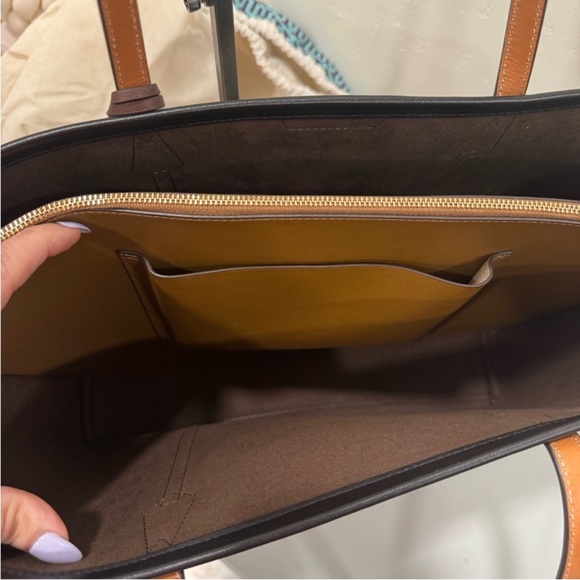 Tory Burch Perry Gingham Triple-Compartment Tote Bag - Picture 7 of 8